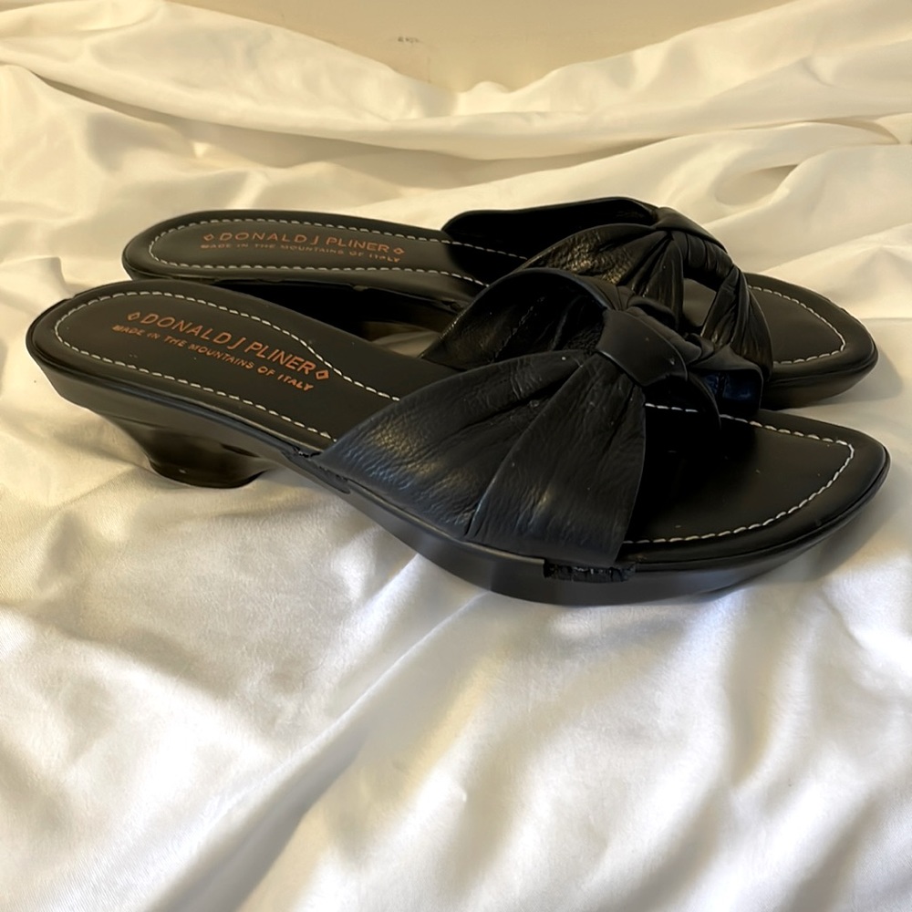 Donald J Pliner sandals